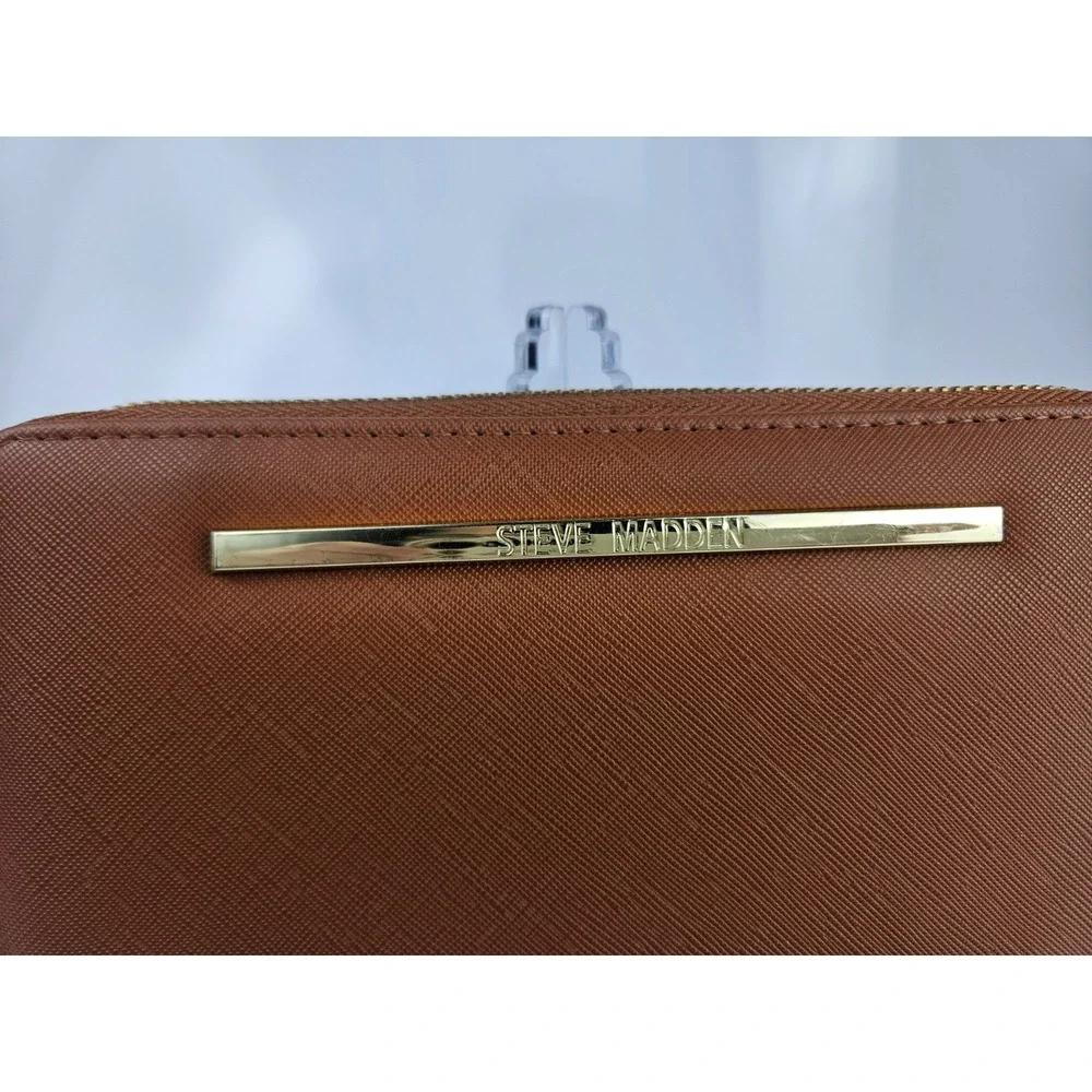 Steve Madden‎ Zip Around Wristlet Wallet Cognac Brown Saffiano Gold Hardware
